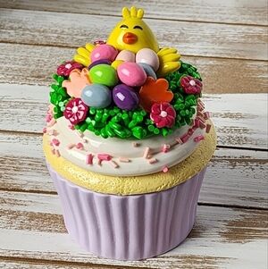 Ganz You're Egg-stra Special cupcake trinket box yellow Chick